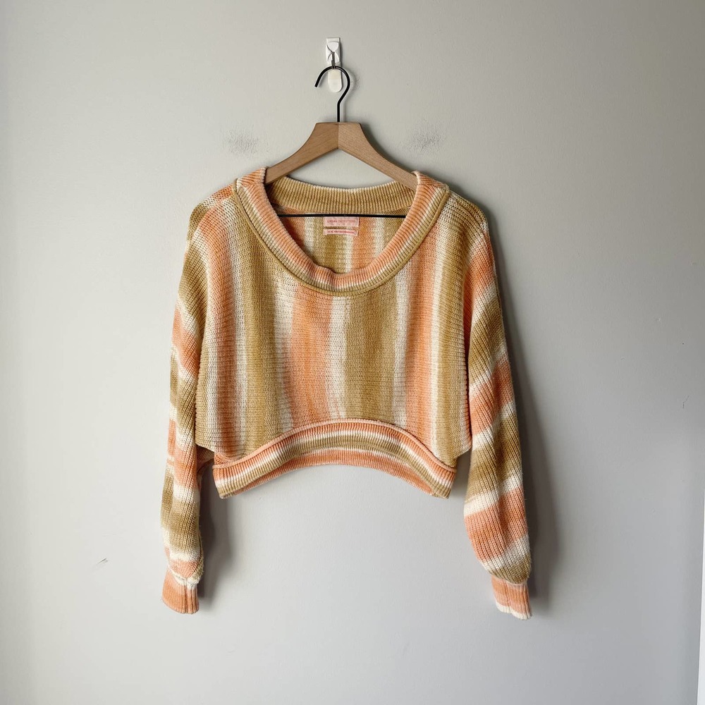 Urban Outfitters Women's Tan Pink Oversize Crop Sweater Size Medium
